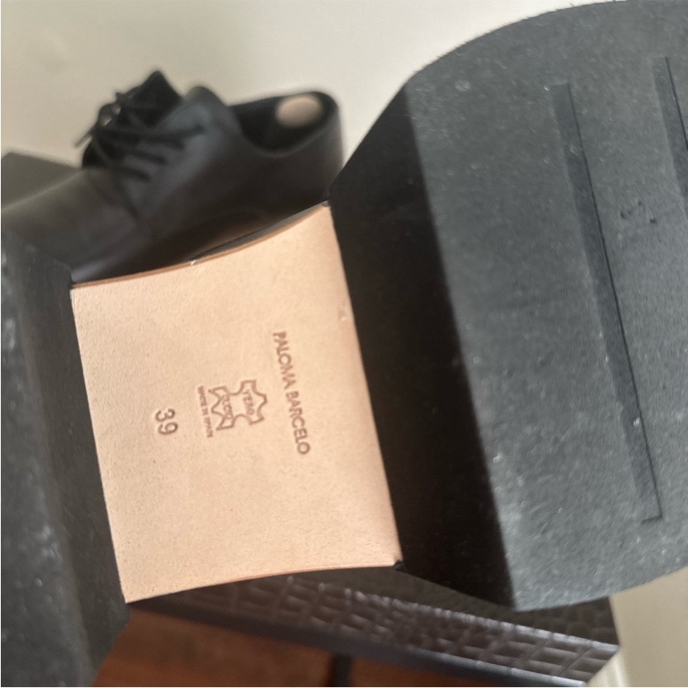 Paloma Barcelo Black Leather Oxfords with Tan Sole - Picture 2 of 5